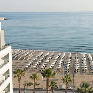 5* Отель Aquila Porto