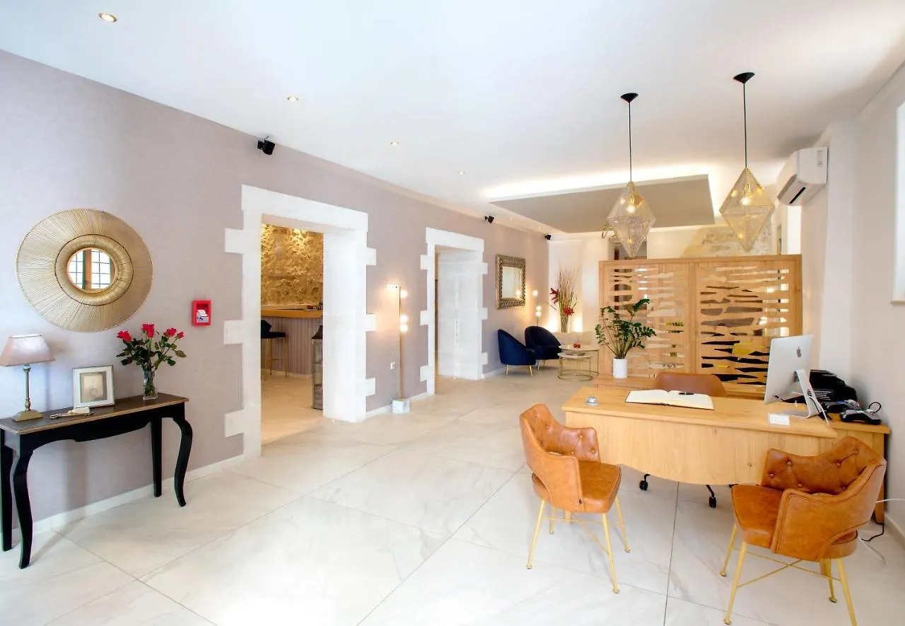 Отель Casa Moazzo Suites And Apartments Ретимно