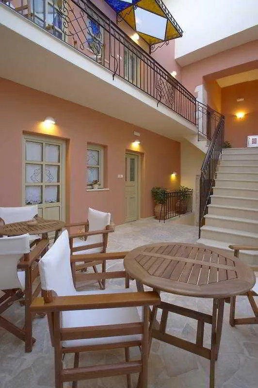 Отель Casa Moazzo Suites And Apartments Ретимно